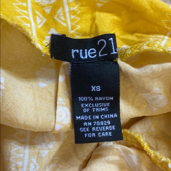 Cute Rue 21 Shorts! - Picture 3 of 4